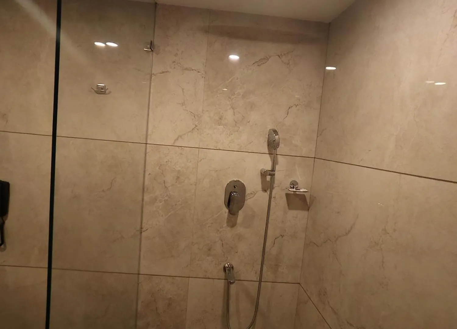 Отель Blue Diamond Residency Perintalmanna
