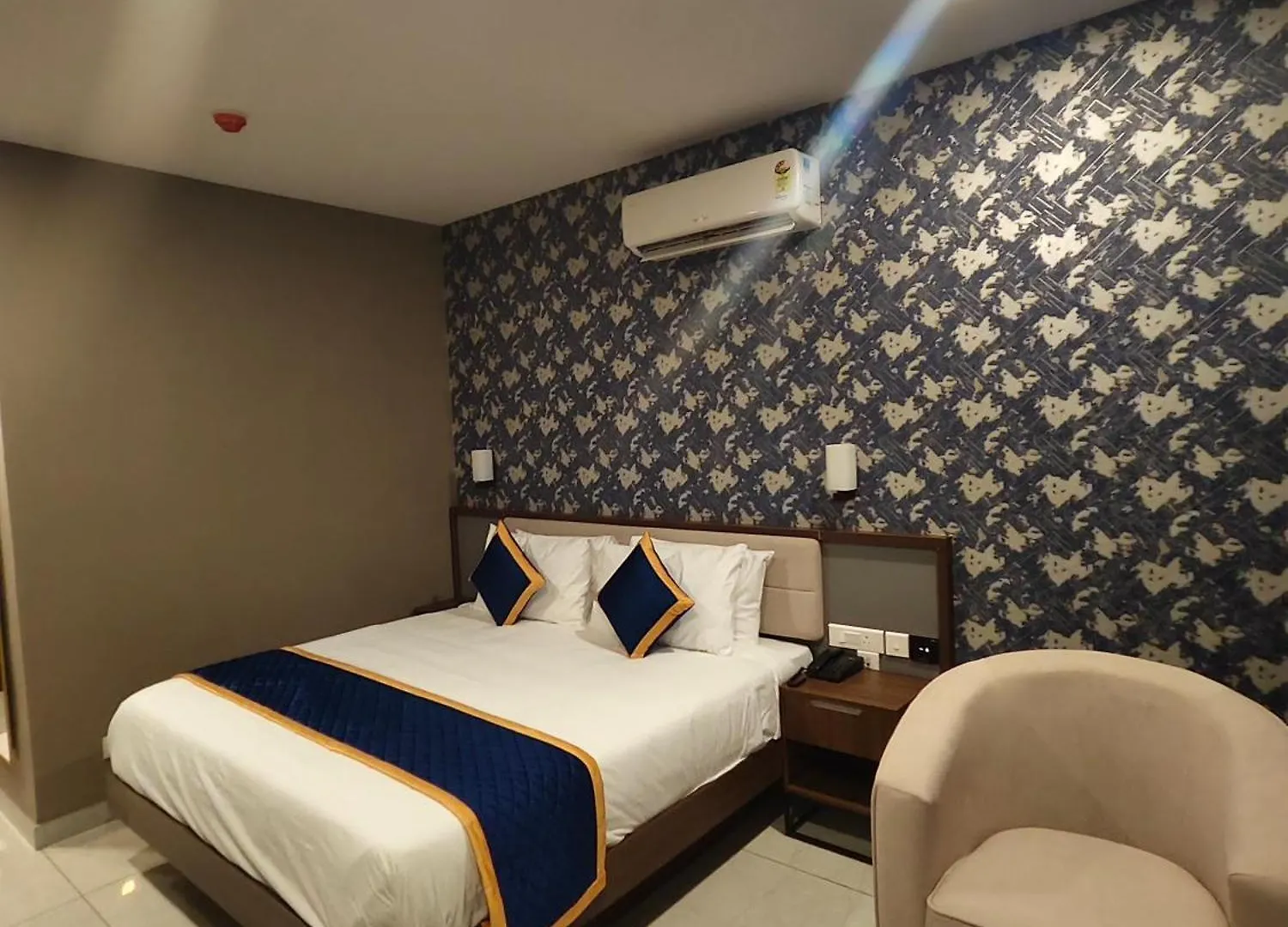 Отель Blue Diamond Residency Perintalmanna Индия