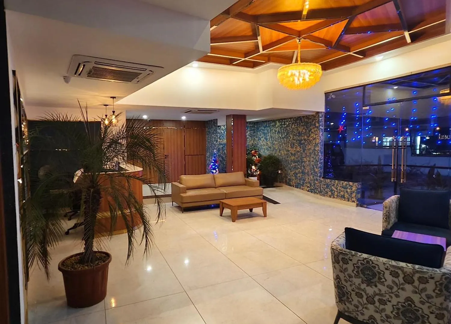 Отель Blue Diamond Residency Perintalmanna